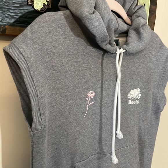 Roots Sleeveless Grey Hooded Sweatshirt Size Small - Picture 7 of 16